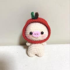 あみぐるみ ミニ ぶた りんご - メルカリ
