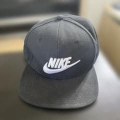 Nike スナップバックキャップ 黒のサムネイル