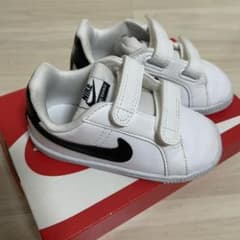 NIKE ナイキ スニーカーのサムネイル