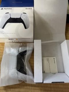 PS5 DualSenseワイヤレスコントローラのサムネイル