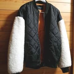値下げ☆お袖がモコモコのブルゾンのサムネイル