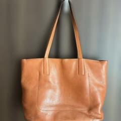 IL BISONTE イルビゾンテ オールレザー ショルダー トートバッグのサムネイル