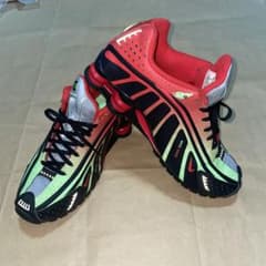 NIKE SHOXR4 NEYMAR スニーカー　ナイキ　ショックス　ネイマールのサムネイル