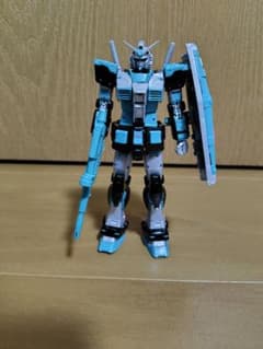 RG RX-78-2 ガンダム Ver.2.0 [初音ミクVer.]素組み完成品のサムネイル
