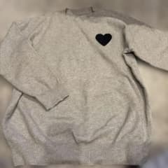 美品　ハートワッペン グレー ニット セーターのサムネイル