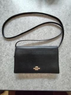 COACH コーチ スマホショルダー サコッシュ レザー ブラックのサムネイル