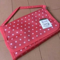 赤ドット柄のポーチ★のサムネイル