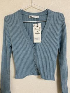 新品未使用　ZARA  ニットカーディガンのサムネイル