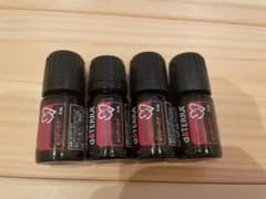 dōTERRA Holiday Love 5ml 4本セットのサムネイル