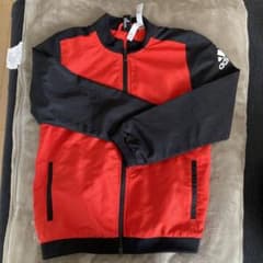 専用　adidasウィンドブレーカー　140のサムネイル