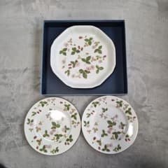 ウェッジウッド ワイルドストロベリー 3枚セット 新品・未使用 - メルカリ