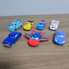 廃盤】カーズトミカまとめ売り 7台セット② - メルカリ
