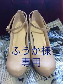 ハイヒールパンプスのサムネイル