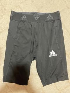 大鯖値下げ！adidas　インナーパンツ　 XLサイズ ブラックのサムネイル