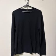 UNIQLO クルーネックセーター 紺 Mのサムネイル