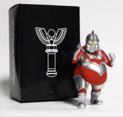 デブトラマン ウルトラマン フィギュア シルバー/赤 - メルカリ