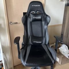 ゲーミングチェアのサムネイル