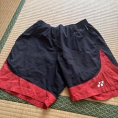 ヨネックス ハーフパンツ 黒/赤のサムネイル