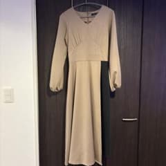 SPIRALGIRL Vネック ロングワンピース ベージュのサムネイル