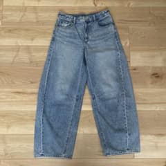 GU バレルレッグデニム　Lサイズのサムネイル
