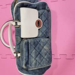 GUESSのデニムカバンのサムネイル