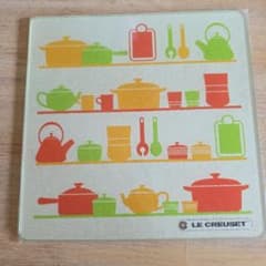 【最安】【新品未開封】LE CREUSET カラフル　カッティングボード　まな板のサムネイル