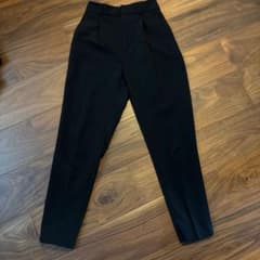 GU テーパードパンツ ブラック XSサイズのサムネイル