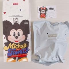 ミッキーファミリー　popmart ぬいぐるみキーチェーン　ミニーのサムネイル
