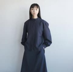 foufou　ハイネックブラウス　ネイビーのサムネイル