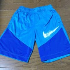 ナイキ　ハーフパンツのサムネイル