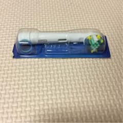 ブラウン オーラルB 歯間ワイパー付ブラシのサムネイル