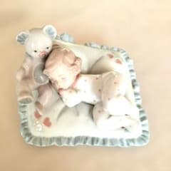 LLADRO ベビーとベアーのお昼寝 - メルカリ