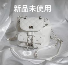 ラスト1点）darich キルティングビジューミニリュック ホワイト - メルカリ