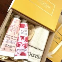 ❤️ 匿名発送 ❤️ ロクシタン ハンドクリーム タオルセット ギフトのサムネイル