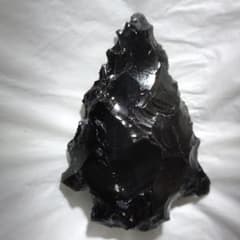 旧 石器 模写 267 石槍 黒曜石　　サンプル すごい原始人 石器 模写 260 黒曜石 サンプル 石槍 - メルカリ