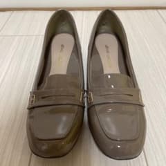 美品エナメルレインパンプスのサムネイル
