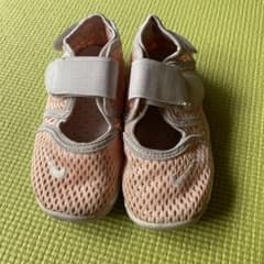 ぴー様 Nike ベビーサンダル ピンク メッシュのサムネイル