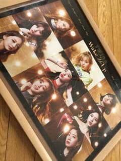 twice ポスターのサムネイル