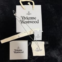 Vivienne Westwood 土星モチーフネックレスのサムネイル