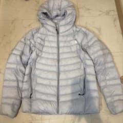 THE NORTH FACE ダウンジャケット ライトグレーのサムネイル
