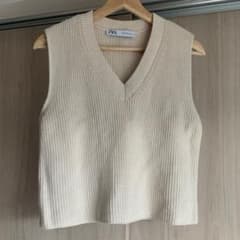 ZARA ニットベストのサムネイル