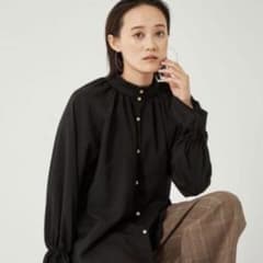 グリーンレーベルリラクシング　シャツ スタンドフリル 2WAY ブラウス green label relaxing（グリーンレーベルリラクシング）の「スタンド