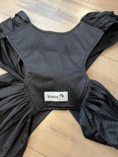 値下げしましたコニー抱っこ紐　X Sのサムネイル