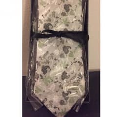 ZELE-PARIS ネクタイ ☆新品未使用☆のサムネイル
