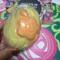 LUSH バスボム 【たまごのお家 うさぎ】のサムネイル