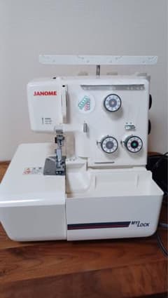 JANOME MYLOCK ロックミシン ホワイトのサムネイル