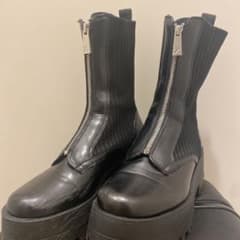 ZARA ブーツのサムネイル