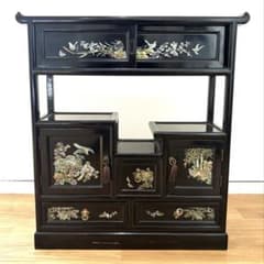 16日迄価格 螺鈿細工の飾り棚 黒色 茶箪笥 花鳥の絵柄 段違い 和風