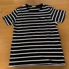黒と白のストライプ 半袖Tシャツ ポケット付きのサムネイル