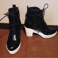 厚底ブーツのサムネイル